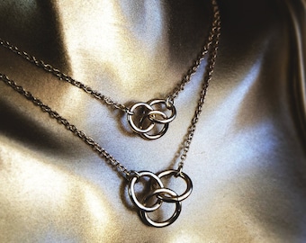 Heir Single Stranded Regular Dainty Interlocking Knot of Three Champagne Gold Rose Silver Plated Stainless Steel 18" Necklace
