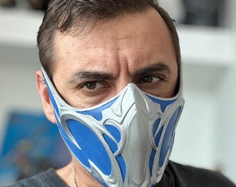 Sub Zero Maske aus Mortal Kombat 1 – Whiteout (Blau)