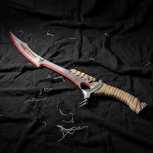 Yautja sword from the Predator Badlands movie / KWEI / DEK / Predator cosplay