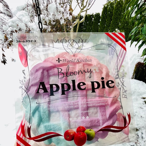 Ibloom Large Apple Pie Squishy Toy (Dreamy)