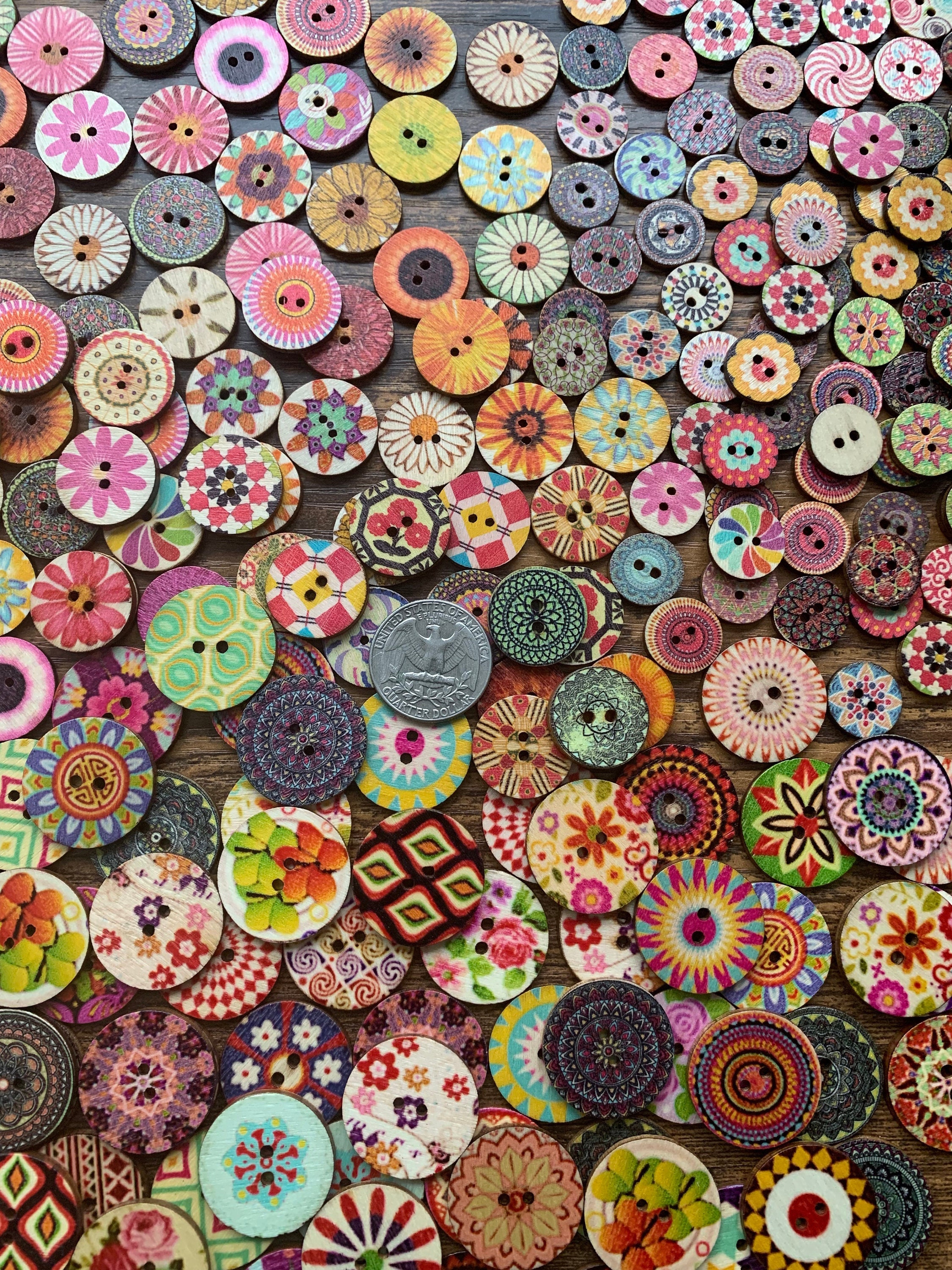 Crafters Wooden Buttons, Read Handmade With Love Buttons, 0.8 Inch