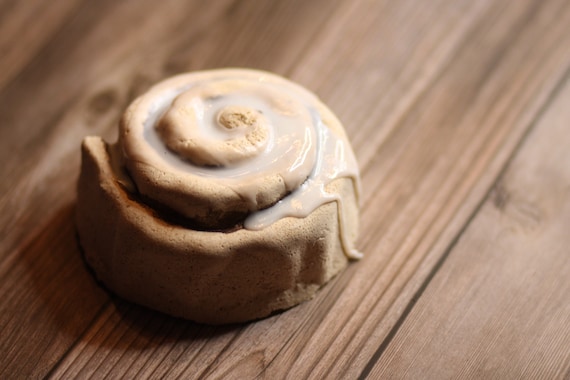 Cinnamon Roll bath bomb (with goat milk soap on top)