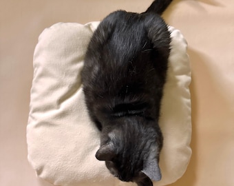 Cubo - Cat Cube Pillow