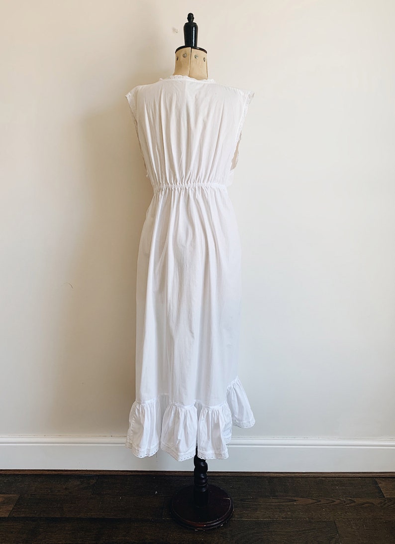 Cotton ruffle nightdress image 5