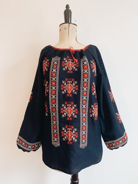 Rumanian peasant Blouse - image 2