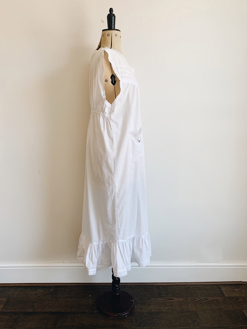 Cotton ruffle nightdress image 4