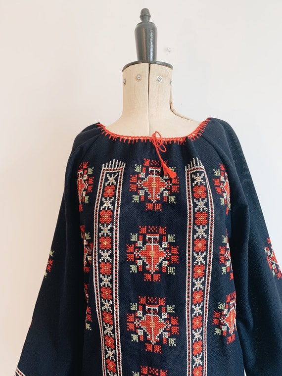 Rumanian peasant Blouse - image 3