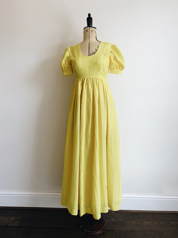 Puff sleeve dress