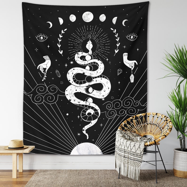 Witchy Snake Tapestry Hemelse Wicca Muur Opknoping Zon- en maanstanden Tarotkristallen Sterren Serpentine Art Mystieke Altaardoek Home Decor