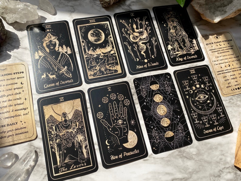 Luna Somnia Tarot Deck con guía y caja 78 cartas Full Deck Moon Dreams Starry Magic Celestial Astrology Black Gold Divination Tool imagen 5