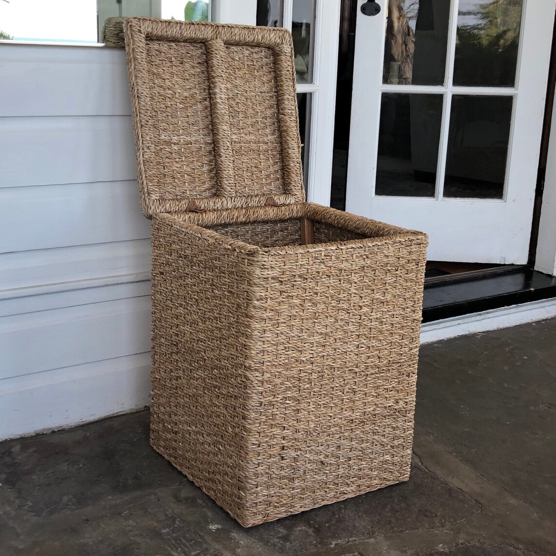 Large Wicker Floor Basket With Lid & Storage Hamper Etsy Israel