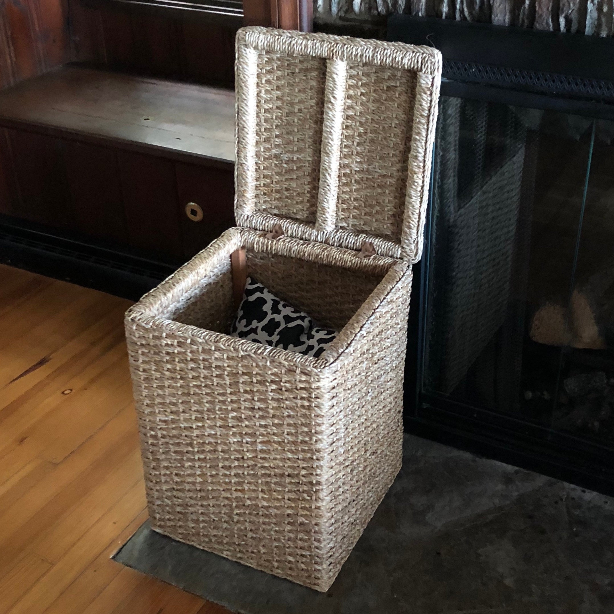 Large Wicker Floor Basket With Lid & Storage Hamper Etsy Israel