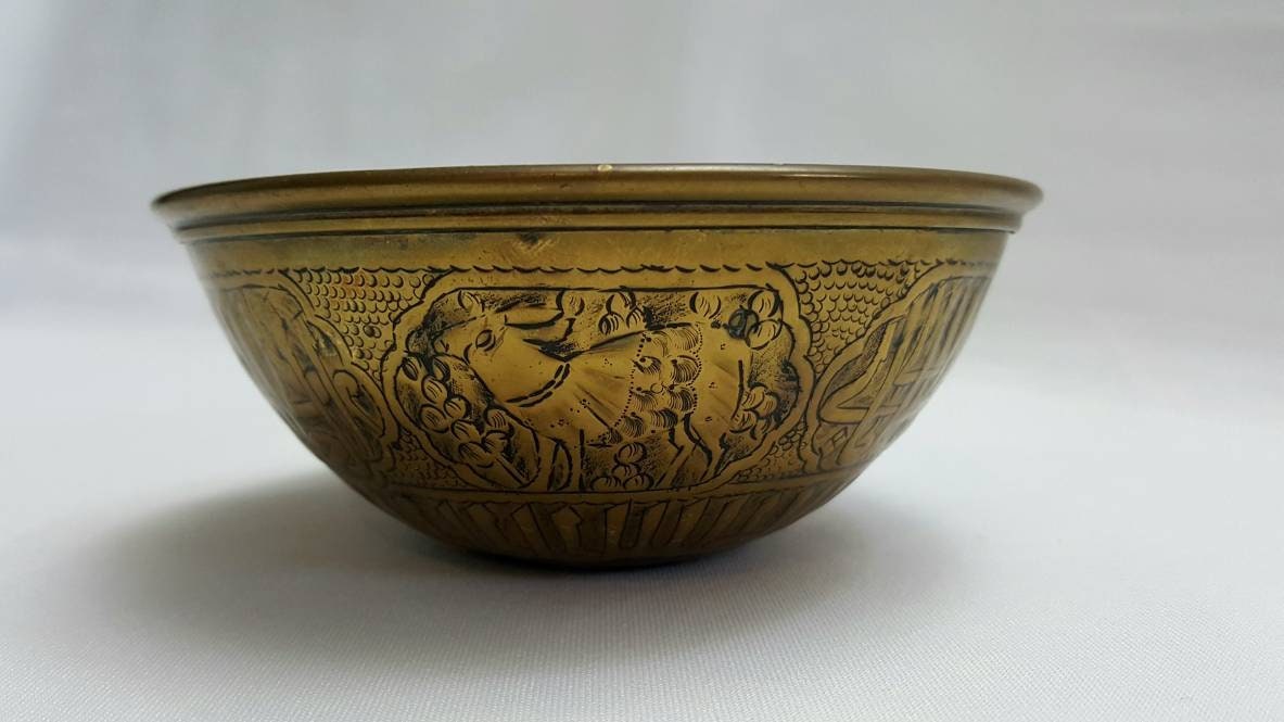 BBC - A History of the World - Object : Indian Brass Bowl