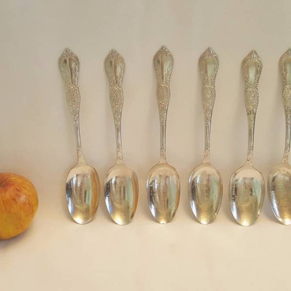 6 silver plated spoons - a set of six American silver plated tea spoons by the Leonard Manufacturing Company possibly for the Columbian Expo