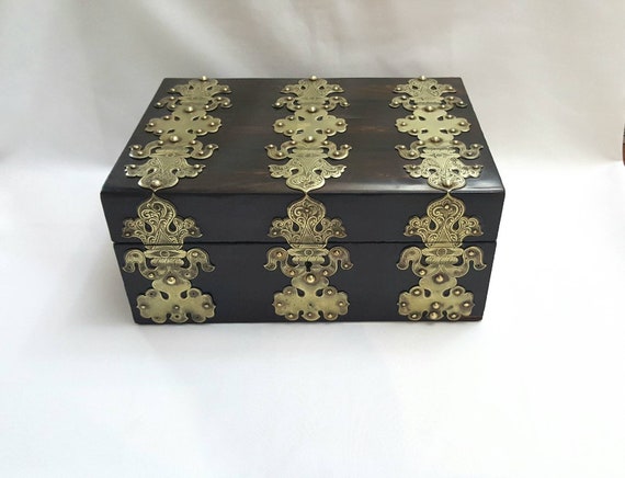 Gothic coromandel box - a 19th Century Victorian G