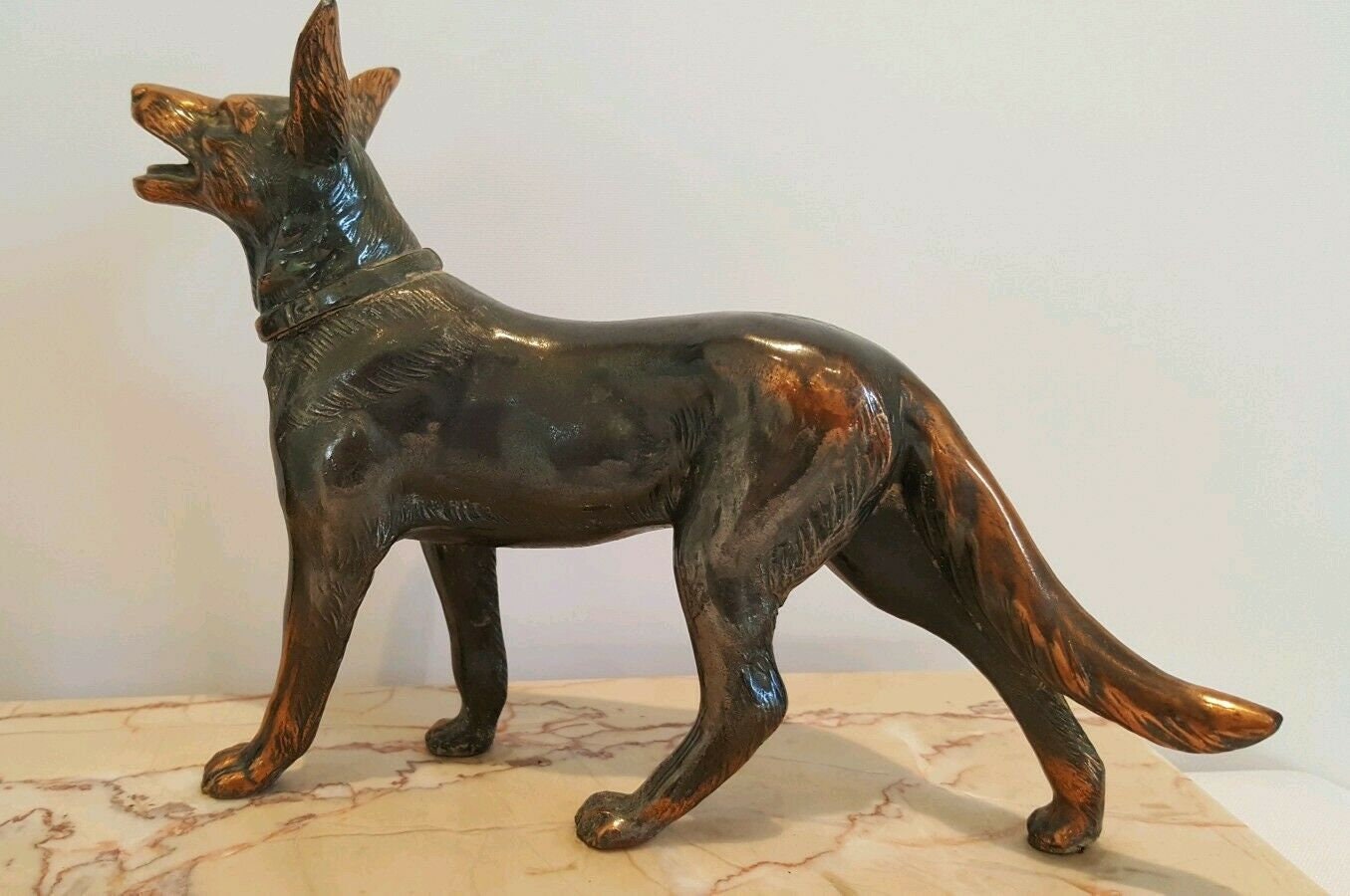 犬 イヌ 大理石 オブジェ ブロンズ 銅像 アールデコ 置物 重量約3.6kg 大理石の台座に置かれたアールデコ調の犬、ブロンズ調の犬のペア