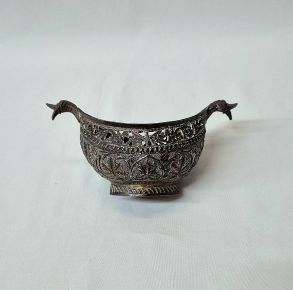 Copper Paan Box From Kashmir - Late 19th Century Copper Paan Box From Kashmir - Late 19th Century