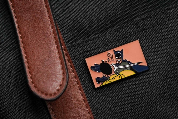Batman Slapping Robin Meme Pin Badge Brooch Cartoon Panel - Etsy Canada