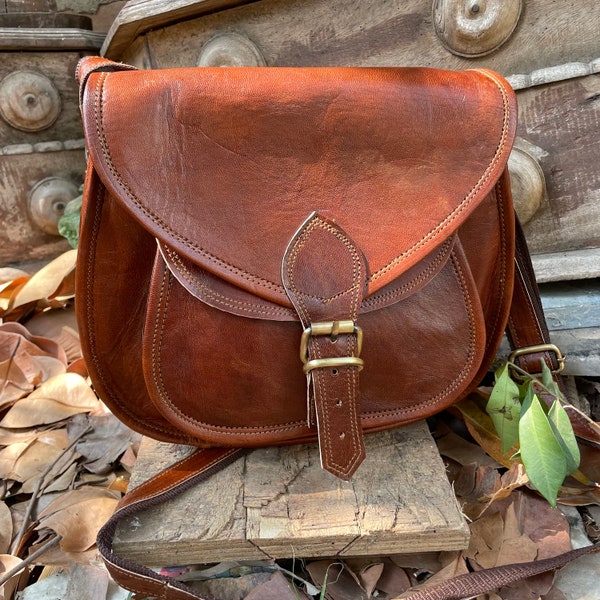 Personalized Leather Saddle Bag: Handmade Crossbody Purse