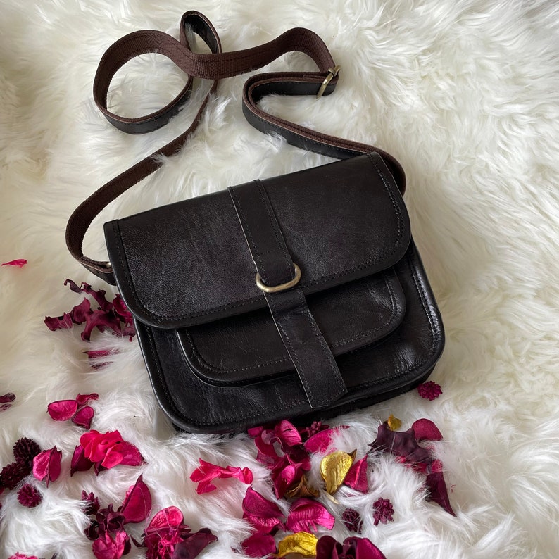 Umhängetasche aus Leder. Ledertasche. Handgefertigte Ledertasche Crossbody Bag für Frauen, Crossbody Bags Geldbörse, Leder Geldbörse für Frauen Geschenk für sie Bild 1