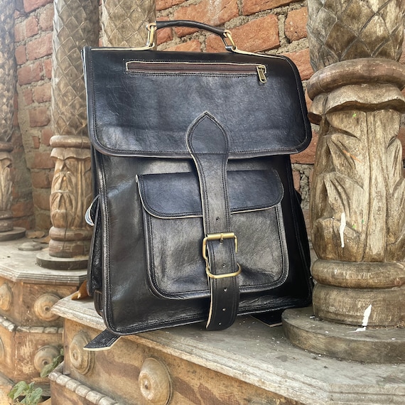 Vintage Leather Laptop Backpack: Brown Travel Daypack