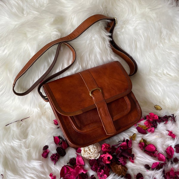 Handmade Leather Crossbody Bag: Women's Satchel Purse