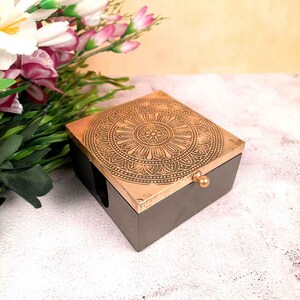 Posavasos de té/café de latón con caja - Para mesa de comedor, cocina, bar, mesas, ollas calientes, tazas, jarros - 5 pulgadas (juego de 6) imagen 3