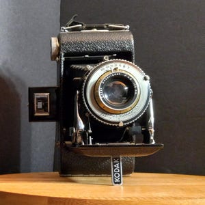Vintage Kodak Senior Six-20 Folding Camera: 1930s Art Deco Leather Case & Strap READ