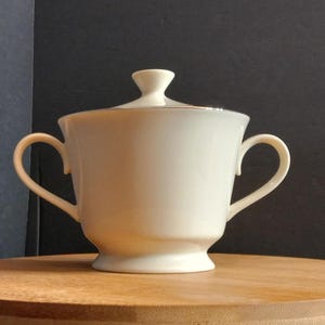 Vintage Lenox Covered Sugar Bowl 1953-1988 Special Collection Bone China Discontinued Pattern USA Platinum Trim Ivory China Rare Gift Decor