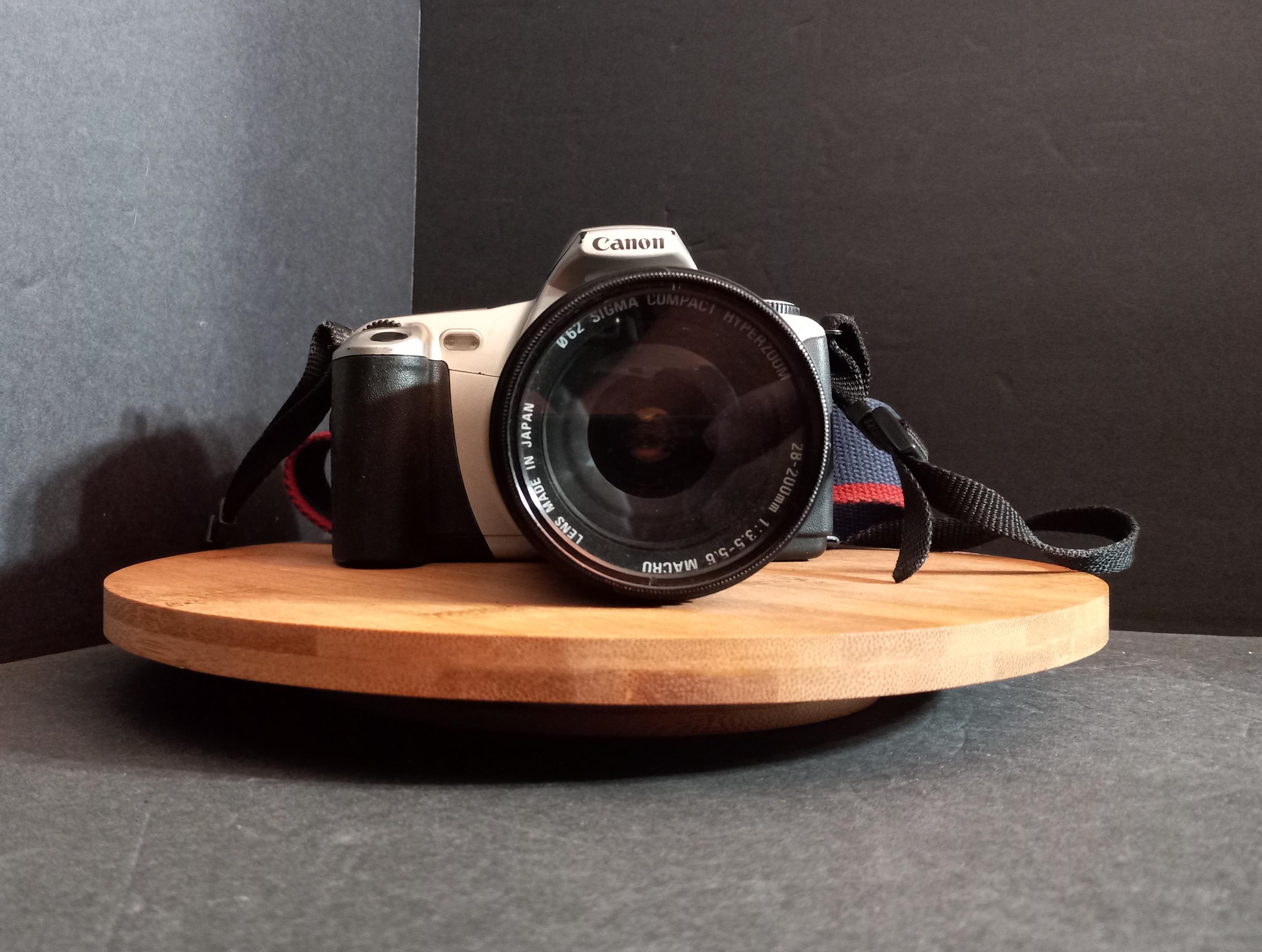 Canon EOS REBEL 2000 フィルムカメラ レンズ付き！ Canon EOS REBEL 2000 フィルムカメラ レンズ付き！