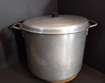 Vintage Mirro 18 Qt Aluminum Stock Pot 1950s W/Lid Mirro The Finest Aluminum Made In USA Extra Large Stockpot With Lid & Two Handles