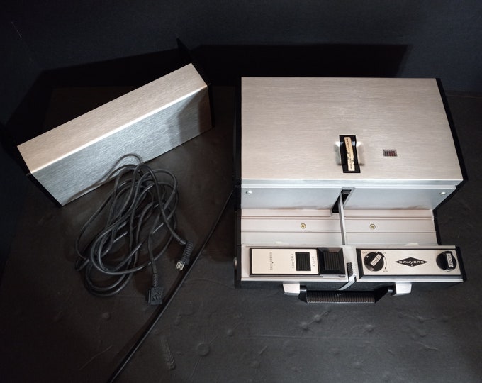 Vintage GAF Sawyers Rotomatic 707 AQ 2x2 Autofocus Slide Projector