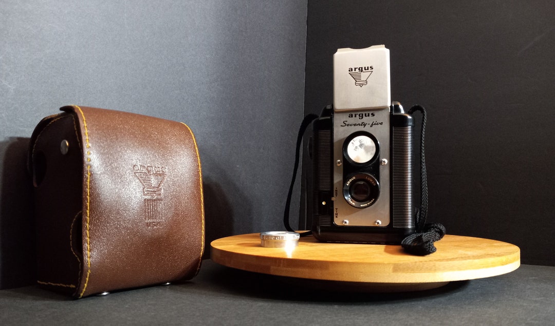 Vintage Argus Seventy-five TLR Camera 1953-58 W/case Neck Strap ...