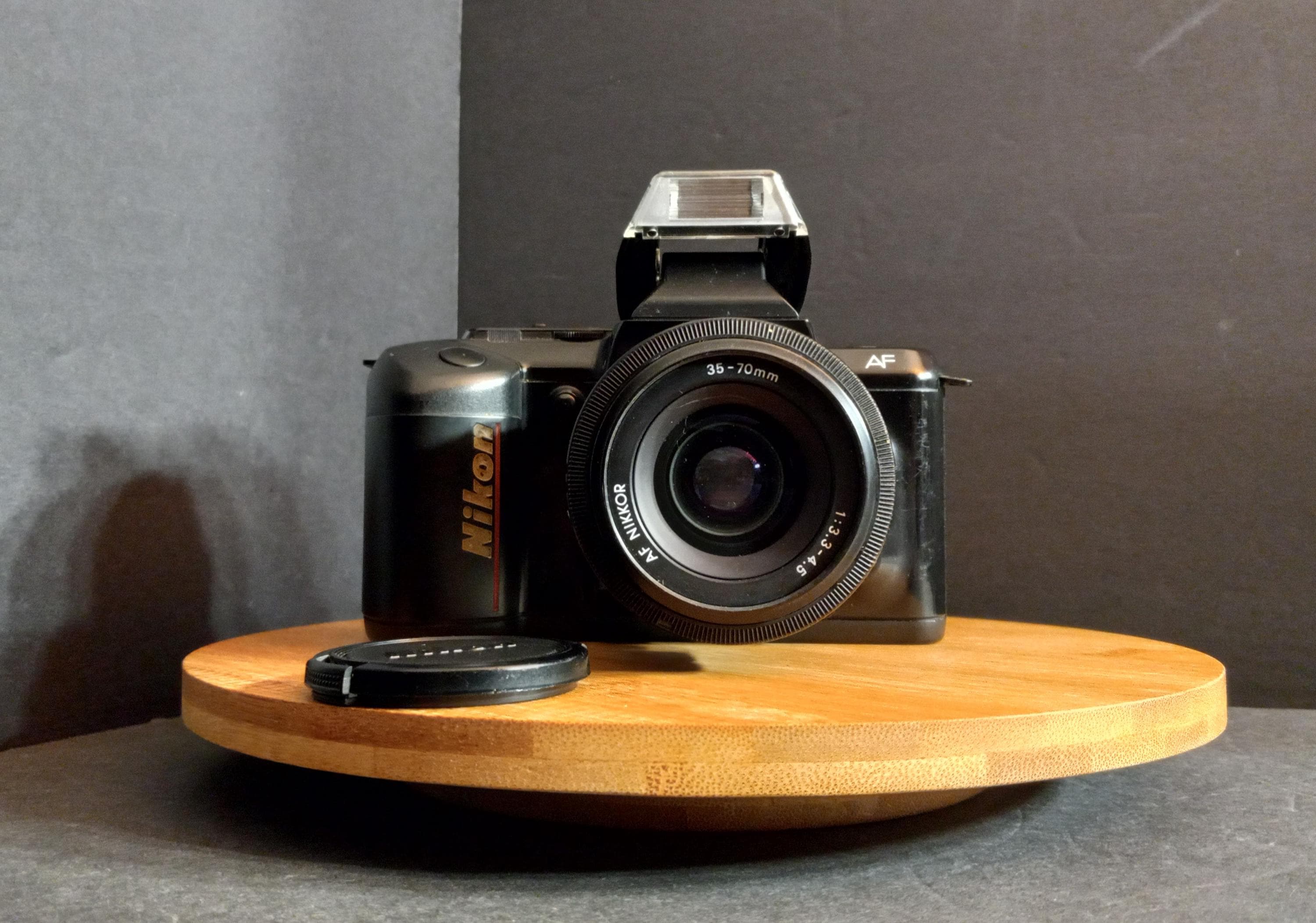 ビンテージ Nikon F-401 35mmフィルム一眼レフカメラ - Nikkor AF