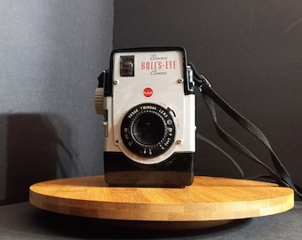 Vintage Kodak Brownie Cresta 3 Camera, 1960s England Analog Film