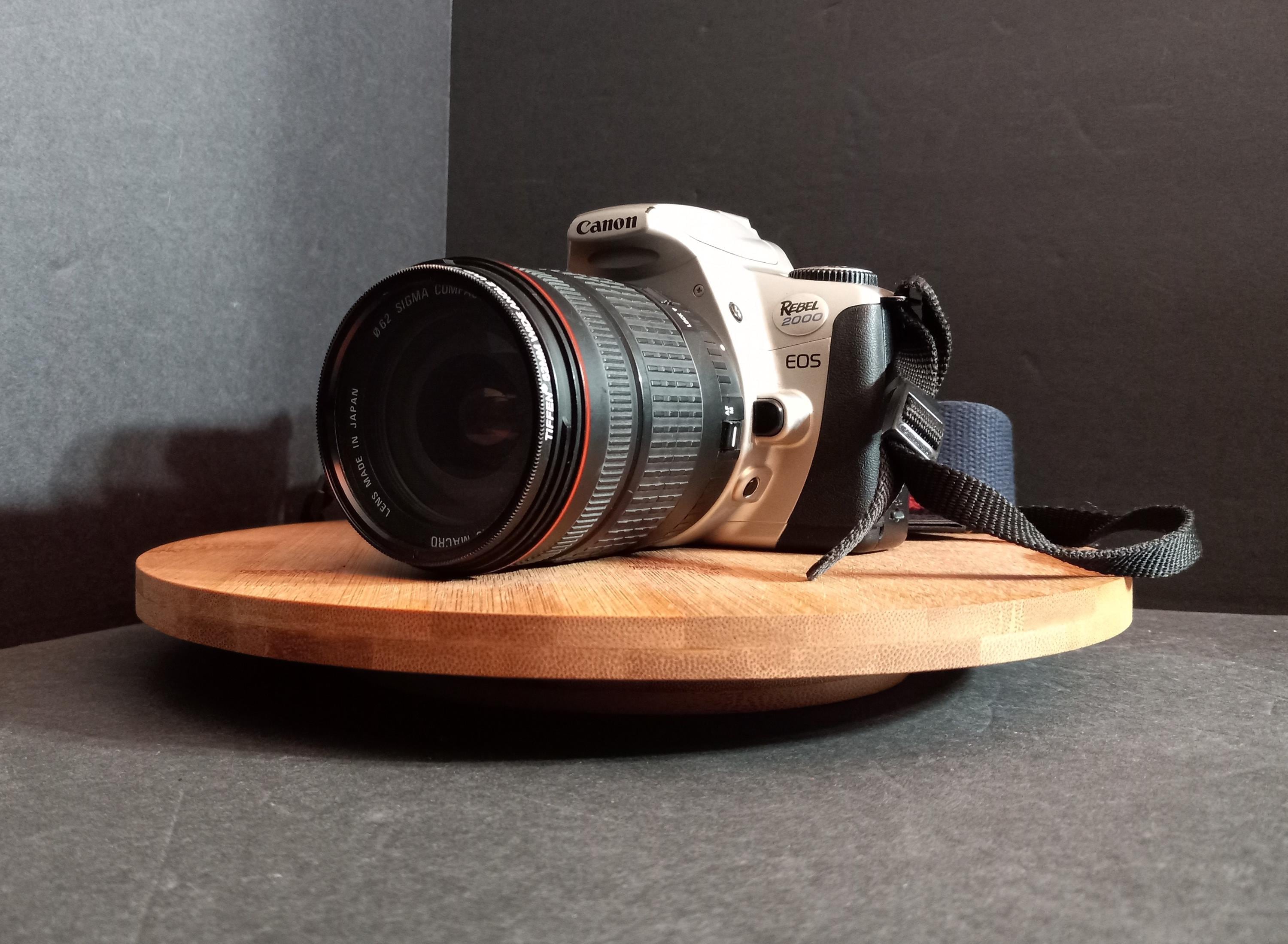 ビンテージ Canon EOS Rebel 2000 一眼レフフィルムカメラ、Sigma