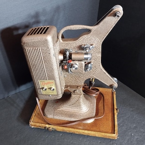 Vintage Keystone Projector 1950s Brightbeam K-70 8mm Carry Case Gift Home Decor Home Movies Light And Motor Work RARE