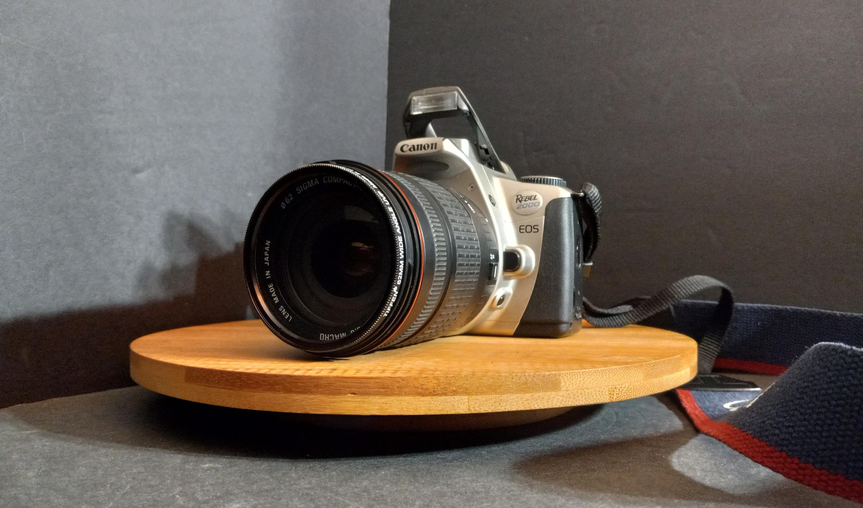 Canon EOS REBEL 2000 フィルムカメラ レンズ付き！ Canon EOS REBEL 2000 フィルムカメラ レンズ付き！