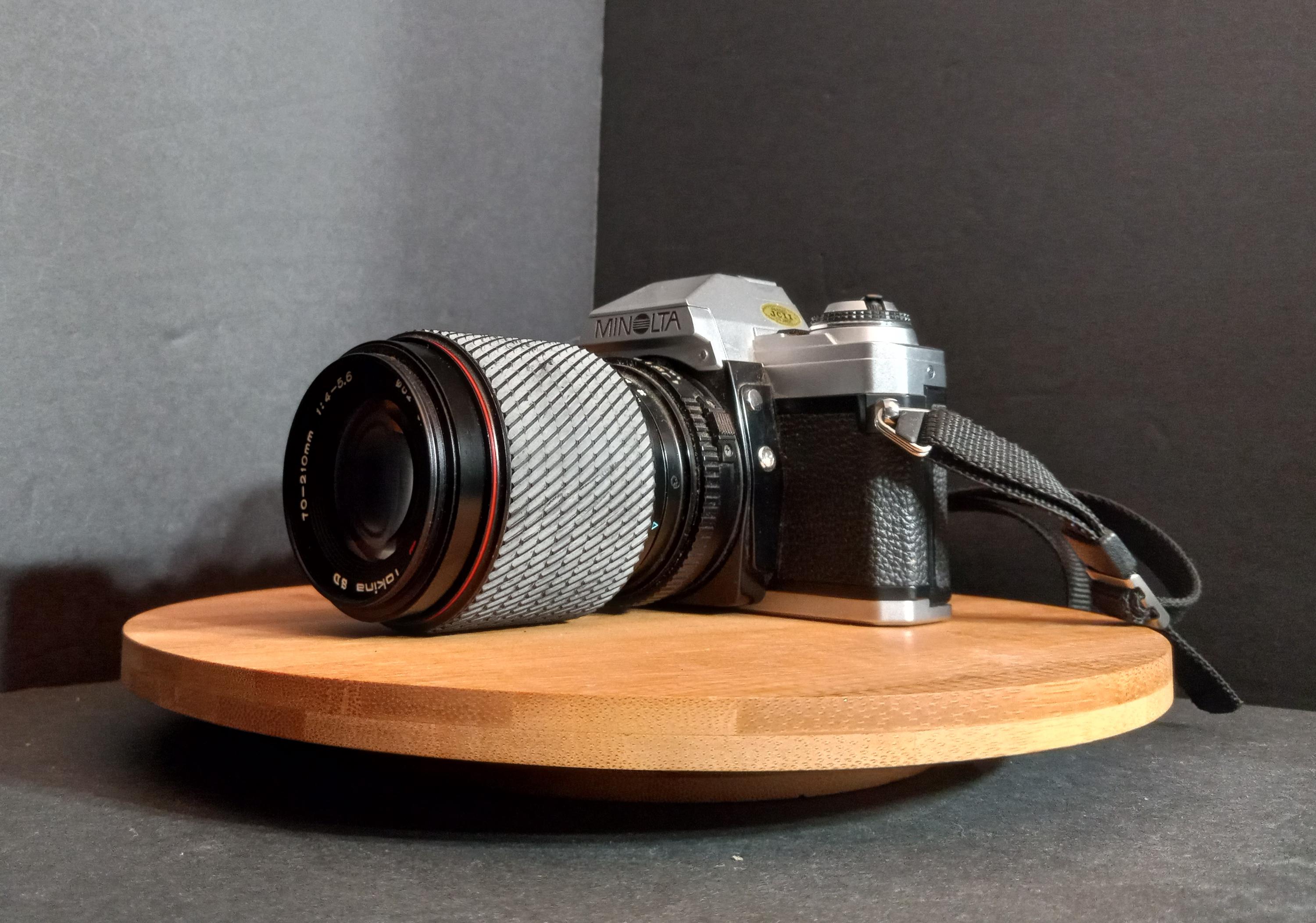 Vintage Minolta X-370 35mm SLR Film Camera Japan Tokina Lens