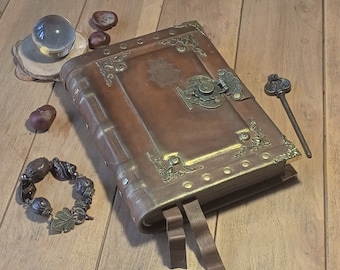 Rusty Brown Leather Journal with Antique Lock – Handmade Vintage Grimoire Book of Shadows