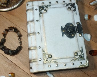 Cuaderno de cuero blanco con candado antiguo – Cuaderno vintage hecho a mano en blanco, Libro de las Sombras