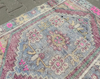 oushak rug, entry rug, anatolian rug, muted rug, vintage rug, 2'7x3'9 ft, decorative rug, handknotted rug, antique rug, area rug, blue rug