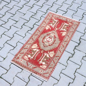 small turkish rug, 1&#39;7x3&#39;5 ft, small vintage rug, turkish rug 1x3,oushak rug,turkish door mat rug, bathroom rug, entry rug, handmade doormat