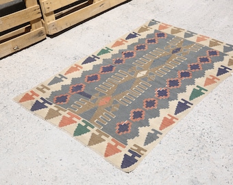 Alfombra Kilim turca vintage: alfombra anatolia de lana tejida a mano (86 x 145 cm)
