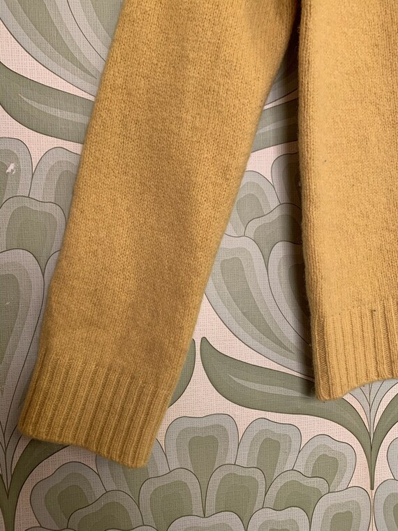 Mustard coloured jumper Gem