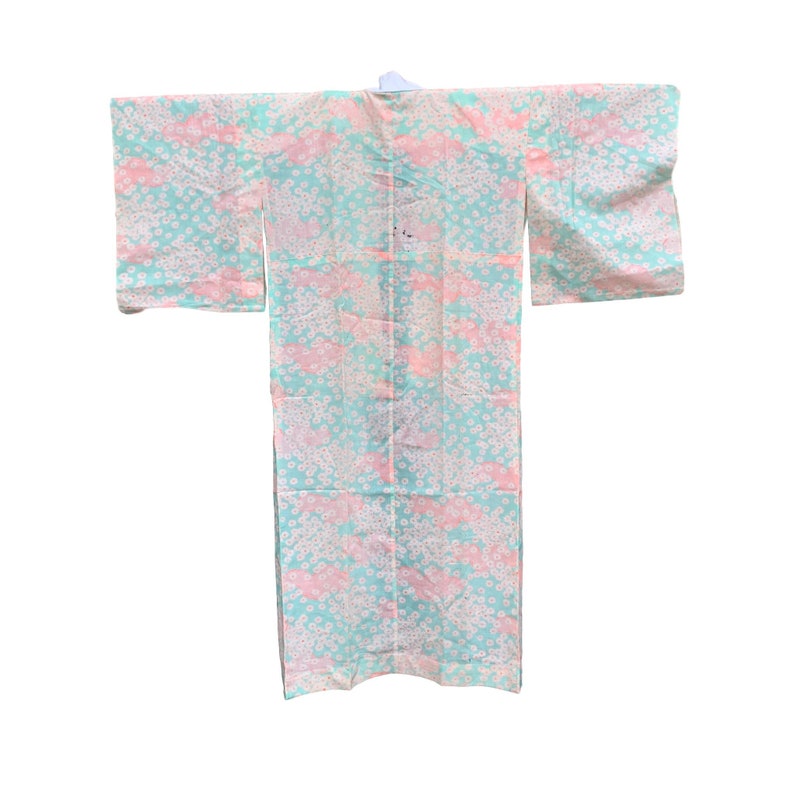 Japanese original Vintage light cotton kimono easily styled as a modern outfit a great alternative to a evening dress or loungewear