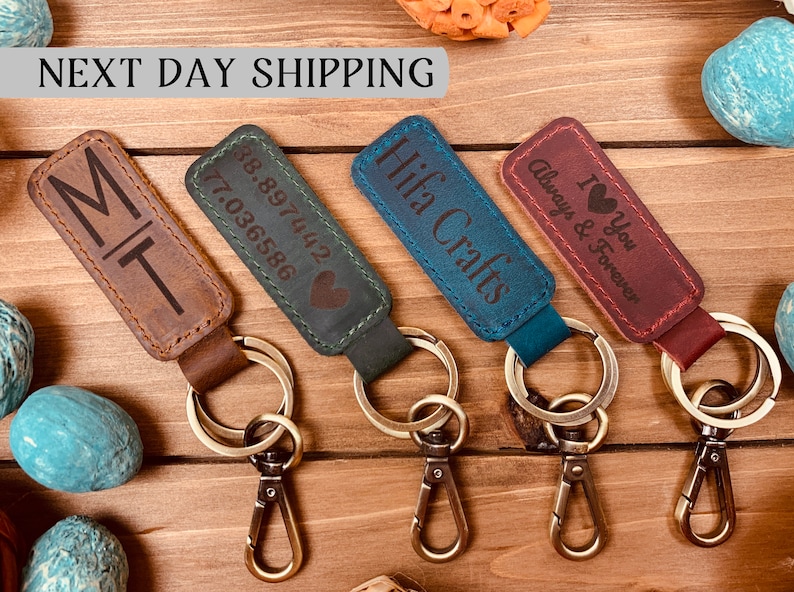 Leather keychain can be customized with name, date, or coordination. It also offers you with 4 choices of colors including brown, blue, red and green