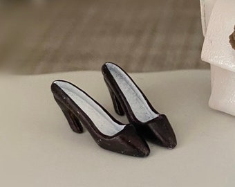 1/12th Scale Dollhouse Miniature Ladies' High Heeled Shoes