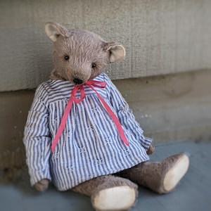 Teddy Bear. Collectible artist teddy bear. OOAK Teddy Bear. Cute small teddy toy.