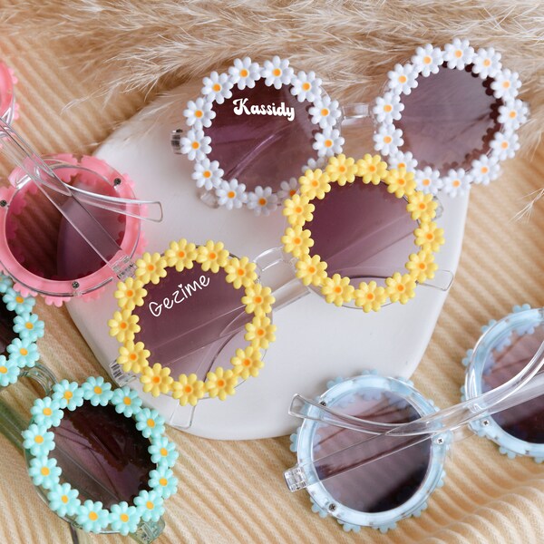 Lunettes de soleil fleuries personnalisées pour enfants et adultes, lunettes de soleil tendance pour les invités de mariage de tous âges, cadeau attentionné pour les bouquetières